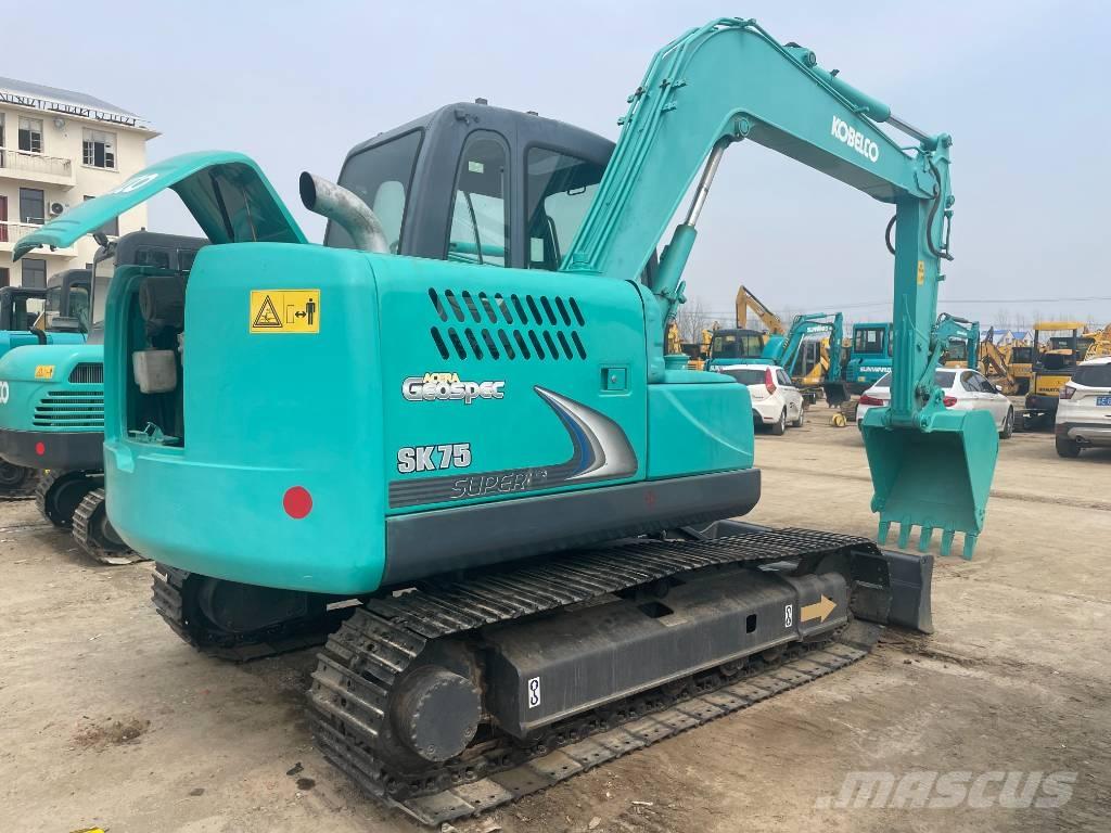 Kobelco SK 75 Midi bagri 7t – 12t