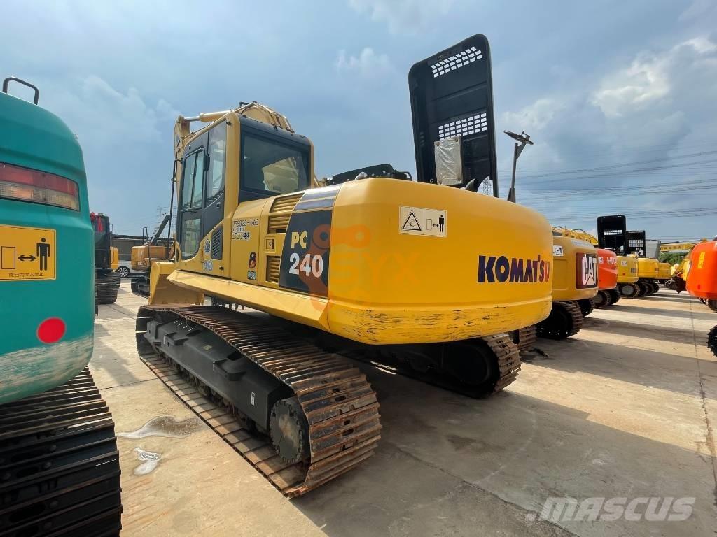 Komatsu PC 240-8 Bagri goseničarji