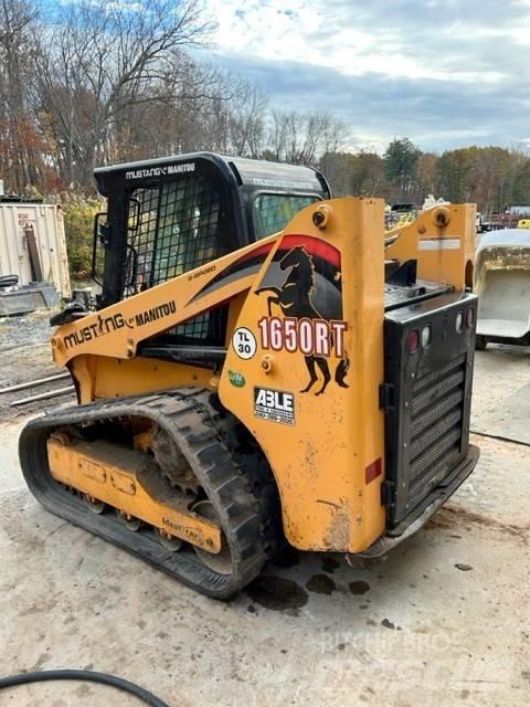 Mustang 1650RT Skid steer mini nakladalci