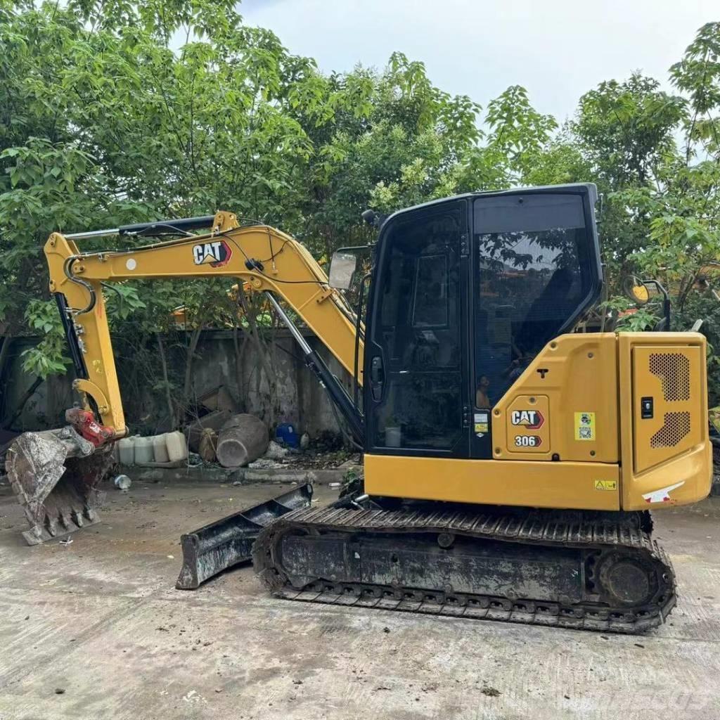CAT 306 Bagri goseničarji