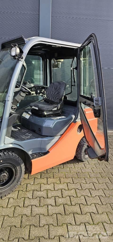 Toyota 02-8FDF25 Plinski viličarji