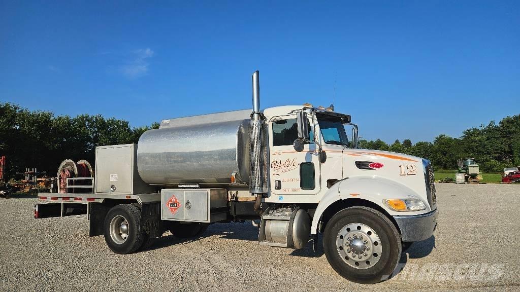 Peterbilt PB335 Tovornjaki cisterne