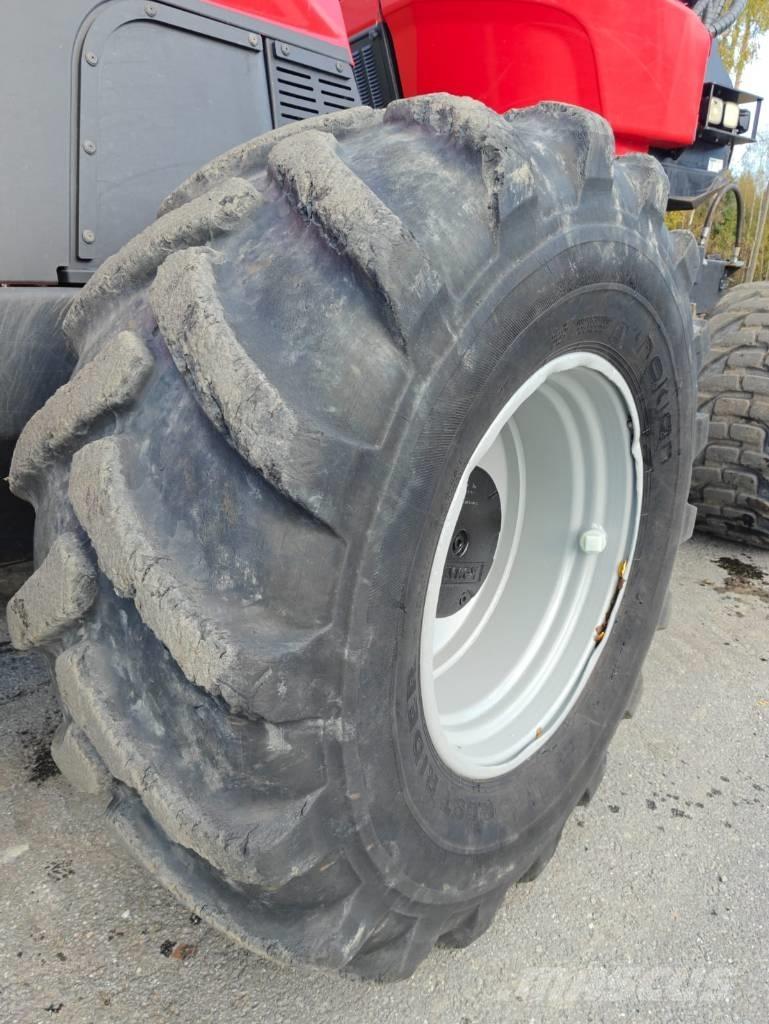 Komatsu 951 Harvesterji