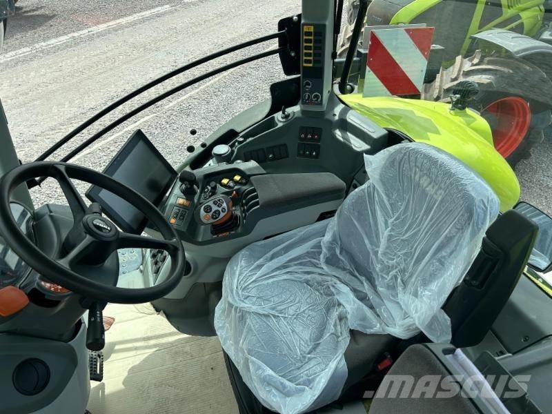 CLAAS AXION 870 Traktorji