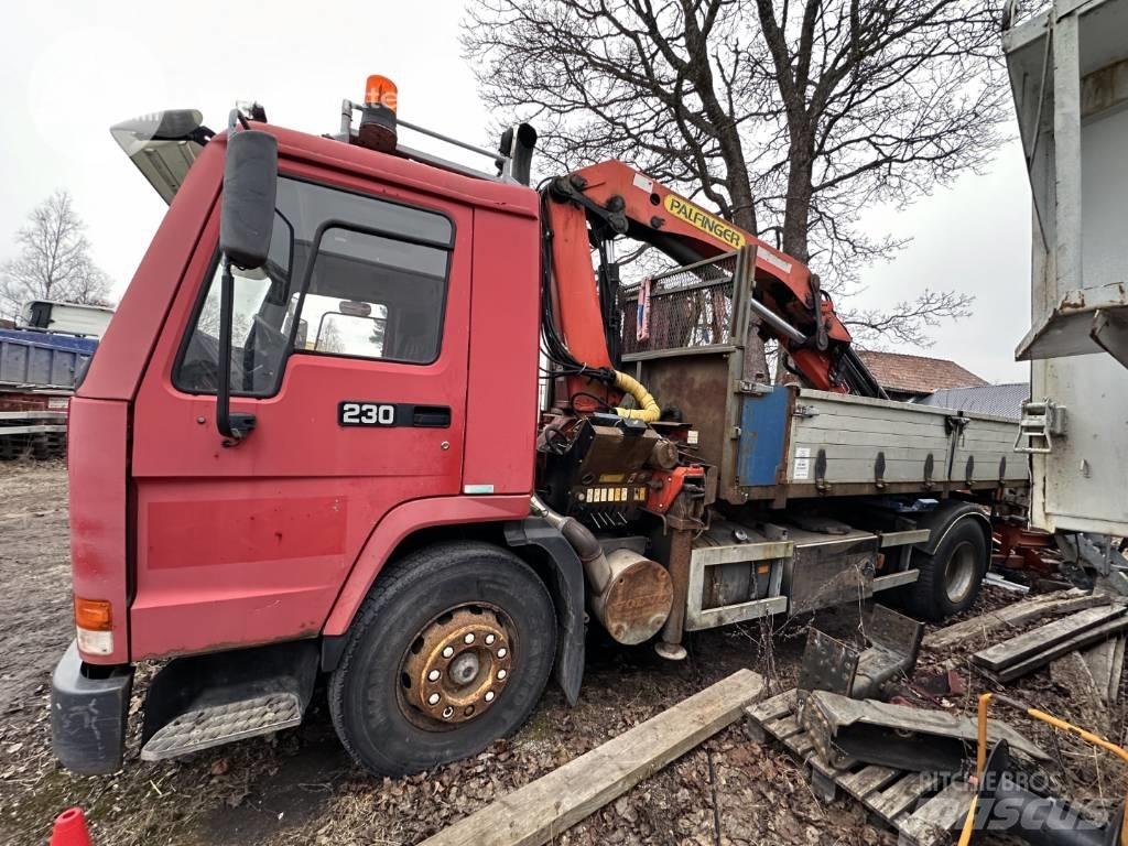 Volvo FL7 Tovornjaki z žerjavom