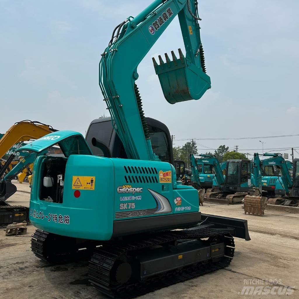Kobelco 75 Bagri goseničarji