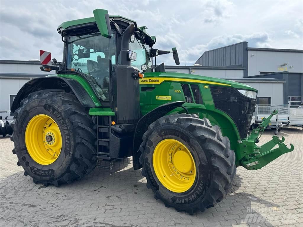 John Deere 7R 330 Traktorji