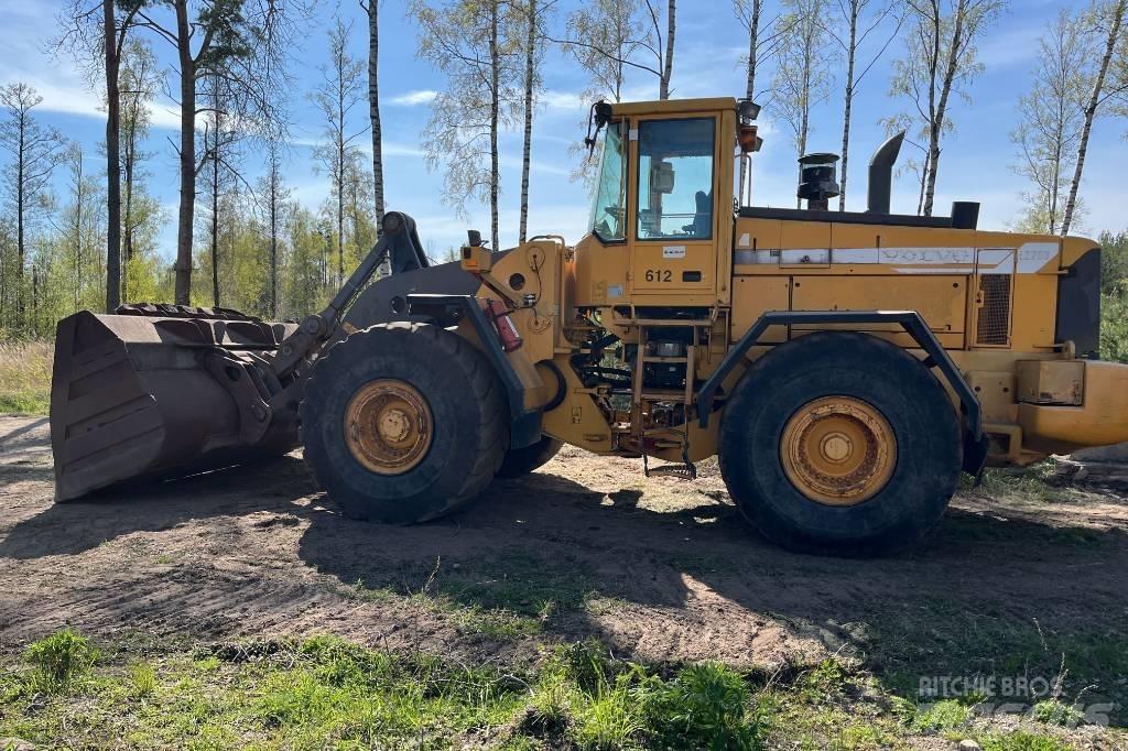 Volvo L 220 Kolesni nakladalci