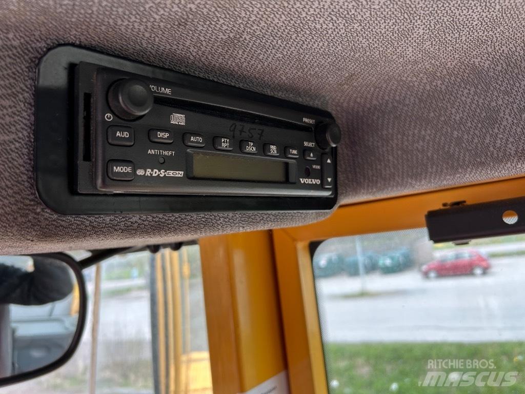 Volvo L 120 E Kolesni nakladalci