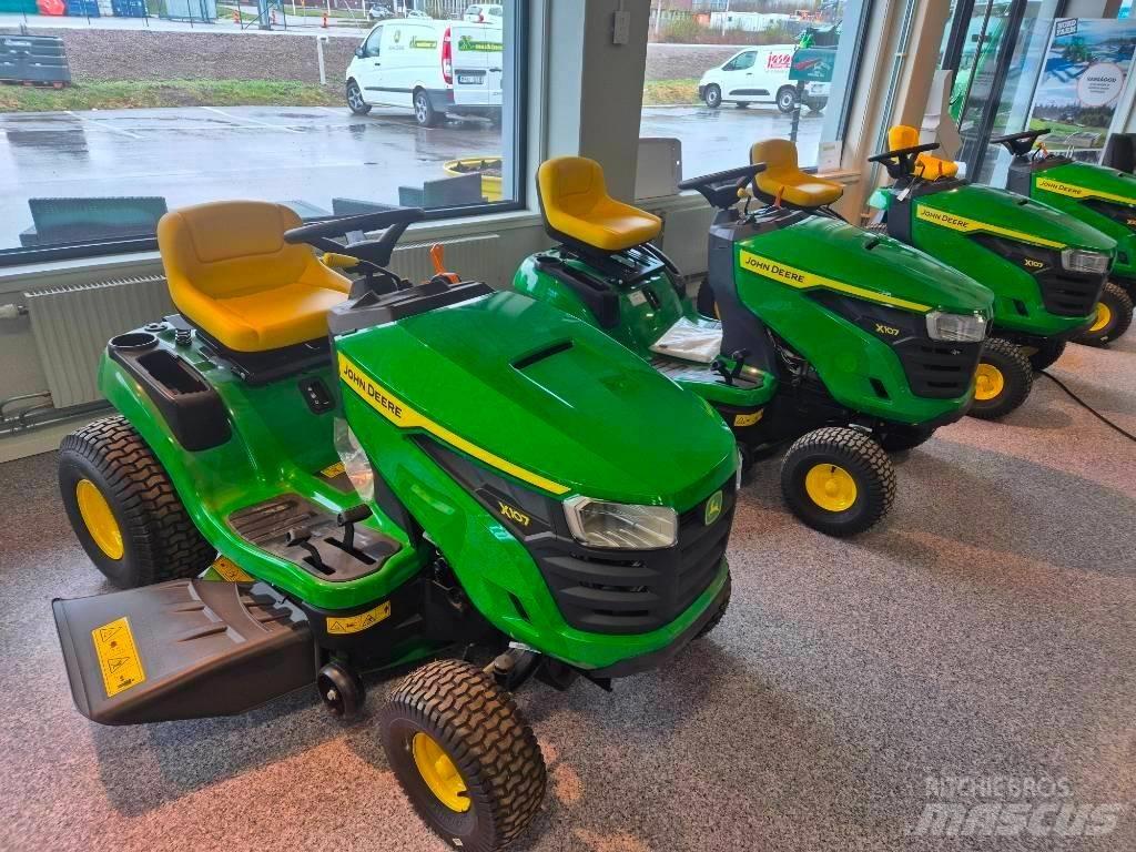 John Deere X 107 Vrtni traktor kosilnice