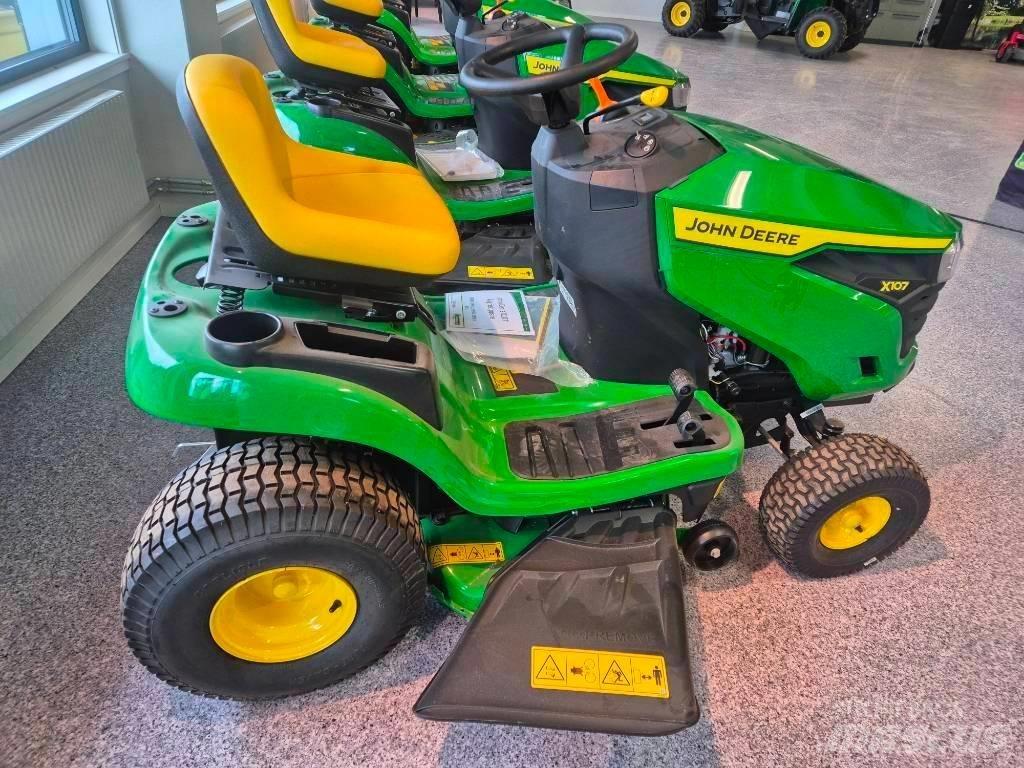 John Deere X 107 Vrtni traktor kosilnice