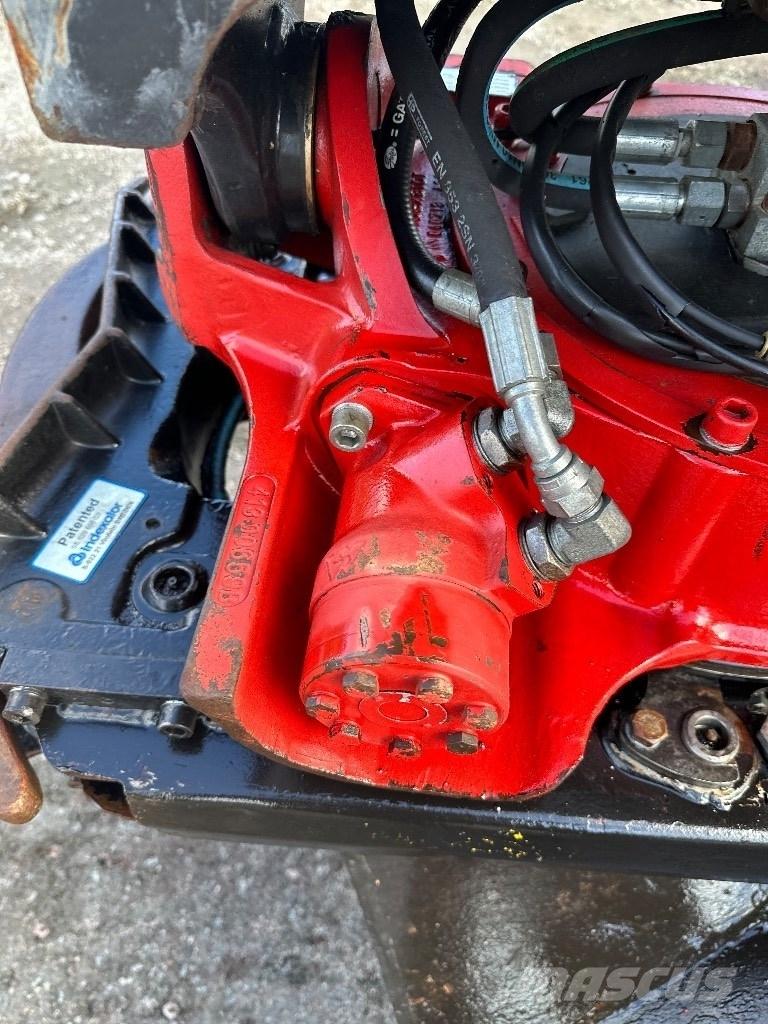 Takeuchi TB 2150 R Bagri goseničarji