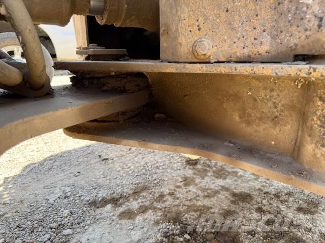 CAT 938 G II Kolesni nakladalci