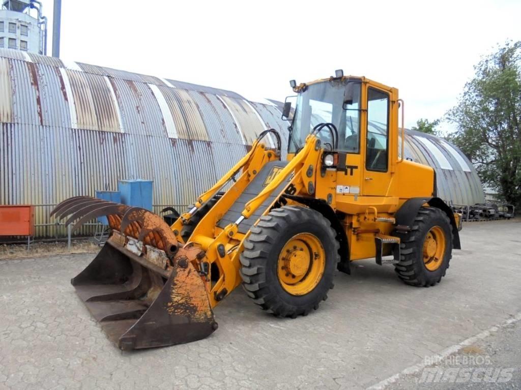 JCB 411 B HT Kolesni nakladalci