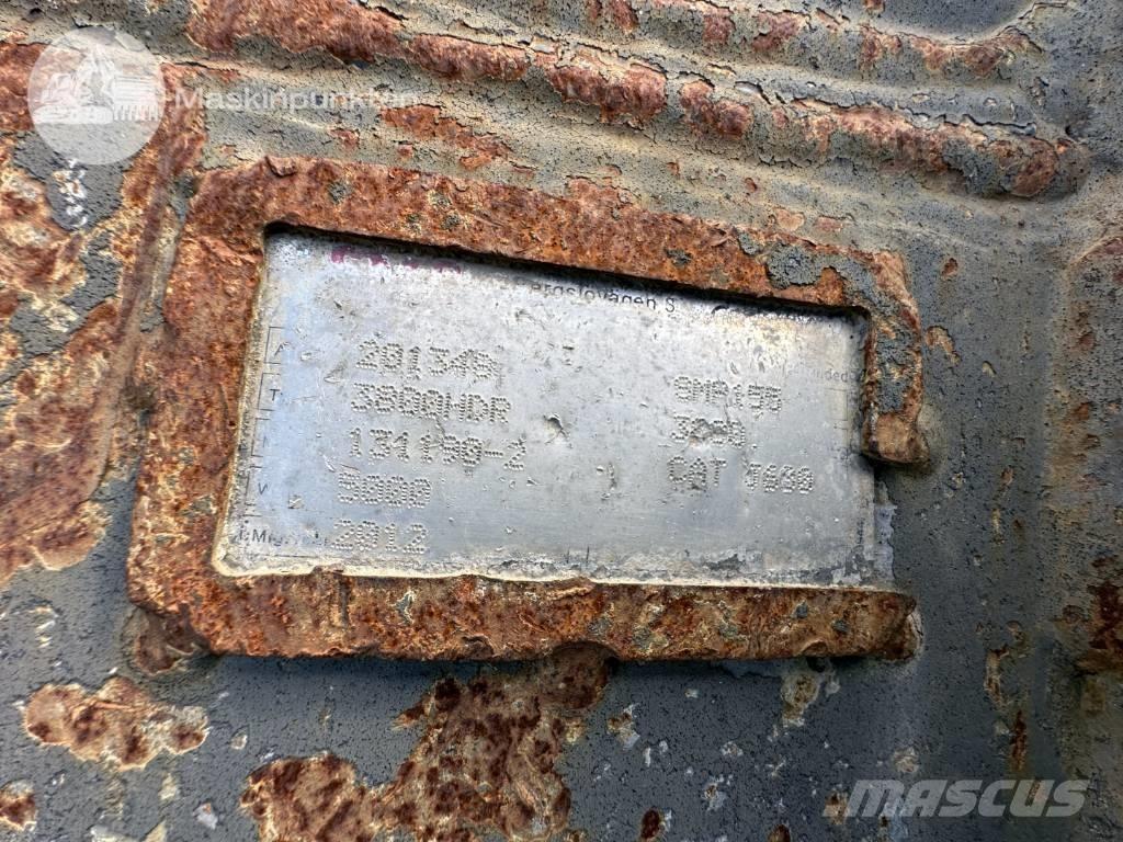 CAT 374 F L Bagri goseničarji