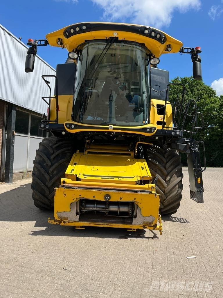 New Holland CR 8.80 Kombajni
