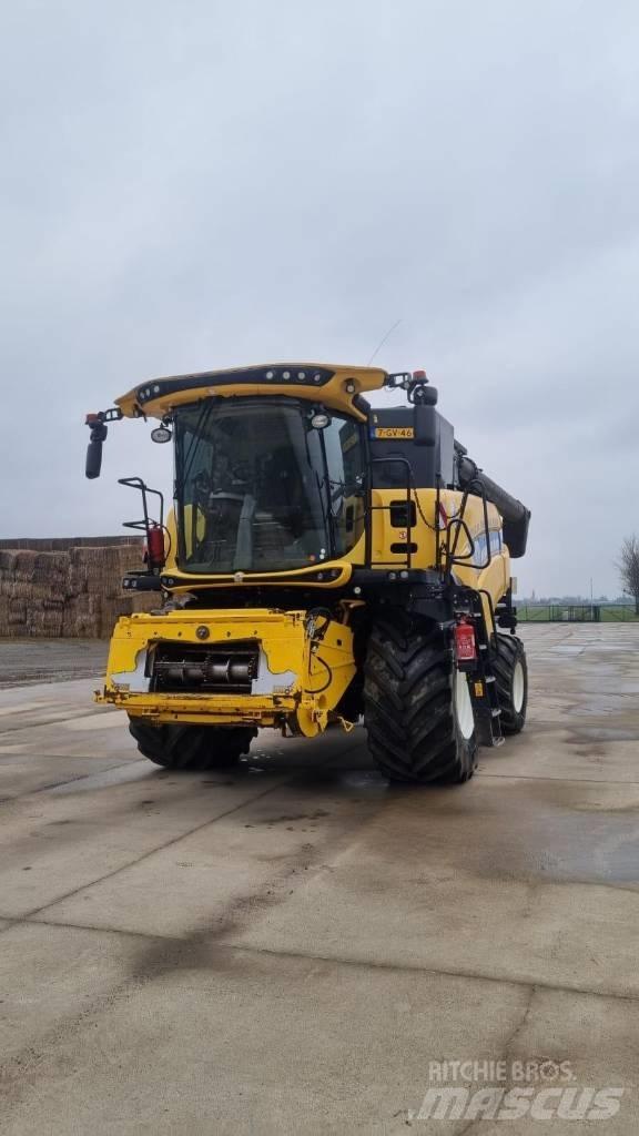 New Holland CR 8.80 Kombajni