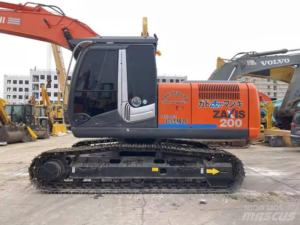Hitachi ZX 200 Bagri goseničarji