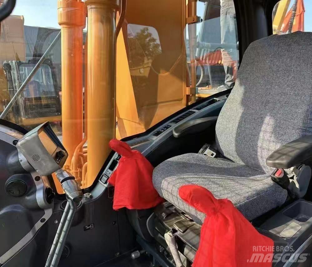 Hyundai 220-9 Bagri goseničarji