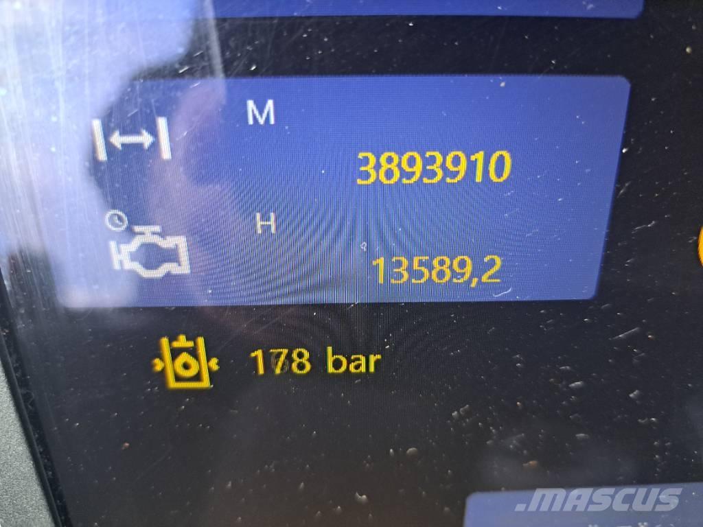 Komatsu 901xc Harvesterji