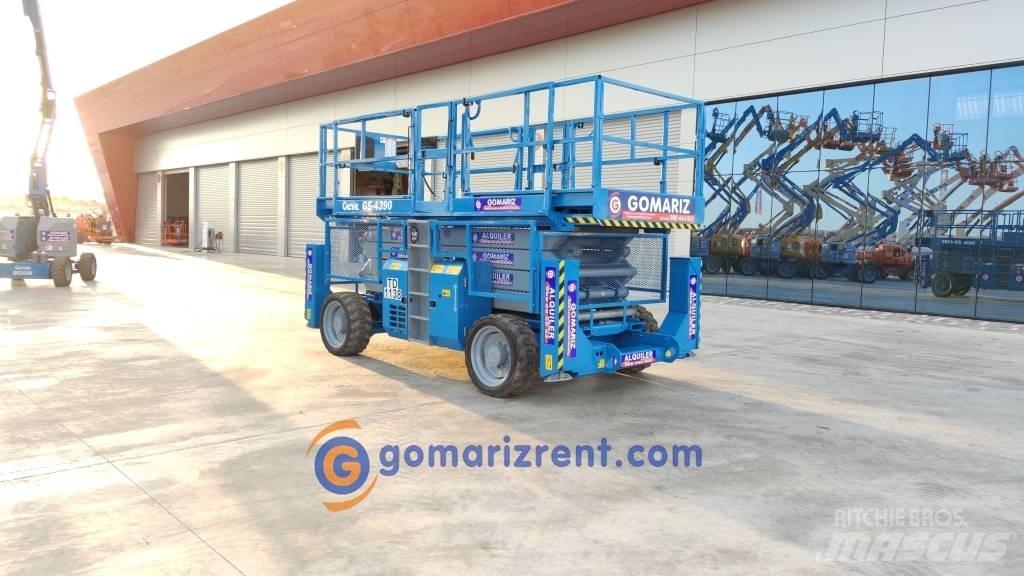Genie GS 4390 Škarjaste dvižne ploščadi