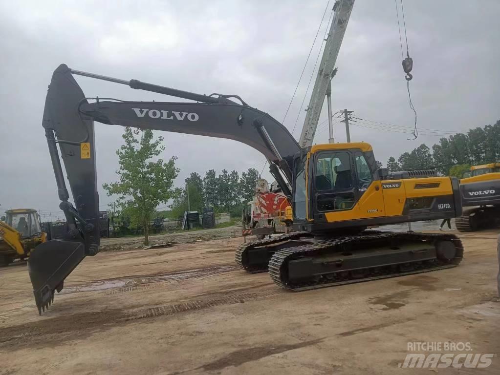 Volvo EC 240 DL Bagri goseničarji