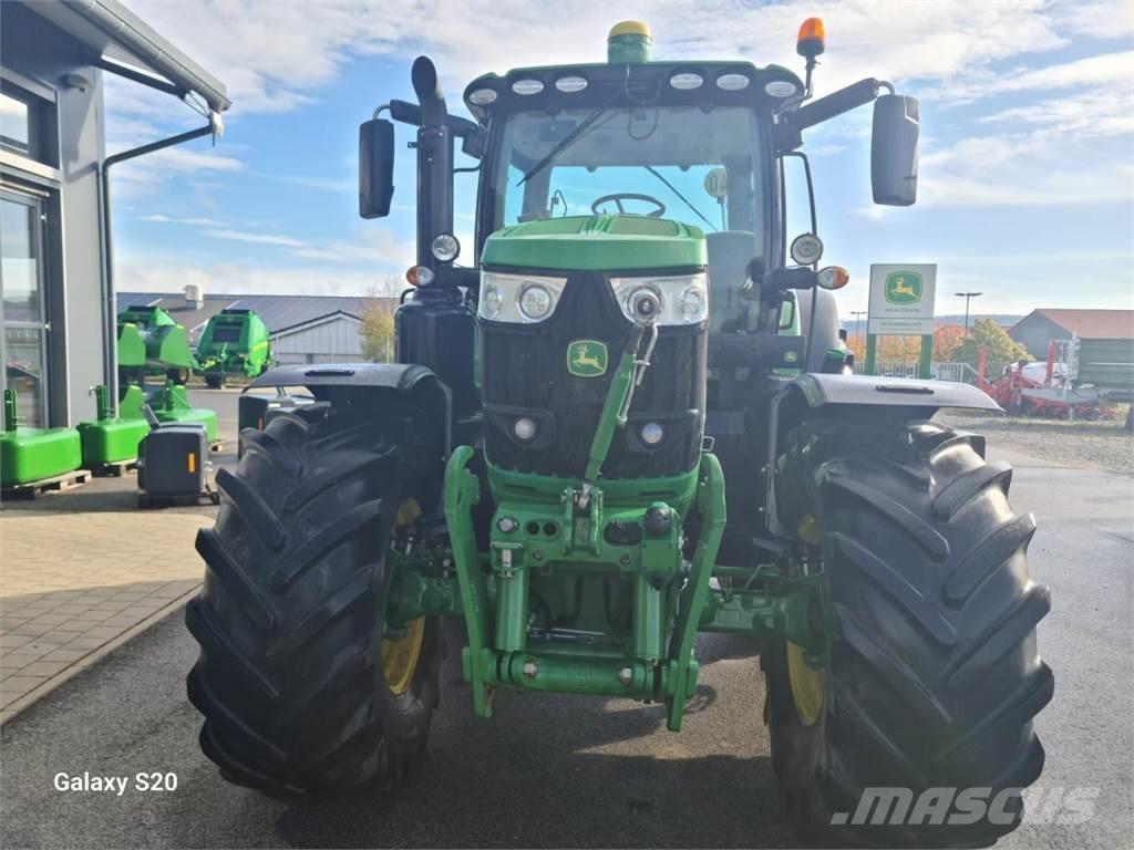 John Deere 6215R Traktorji