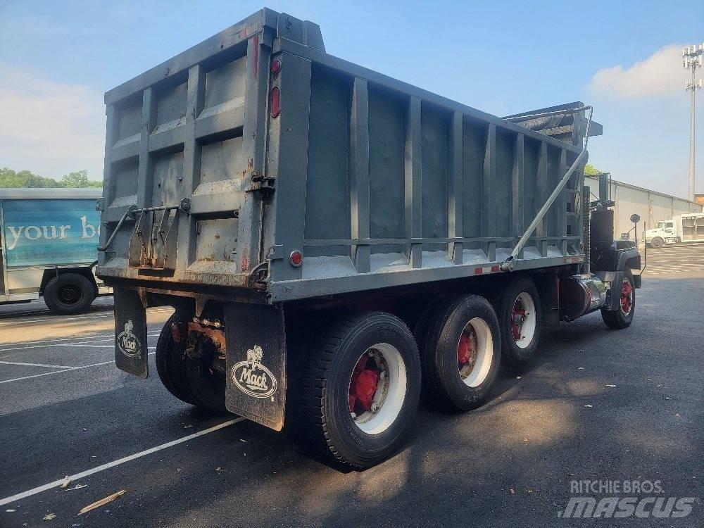 Mack RD688S Kiper tovornjaki