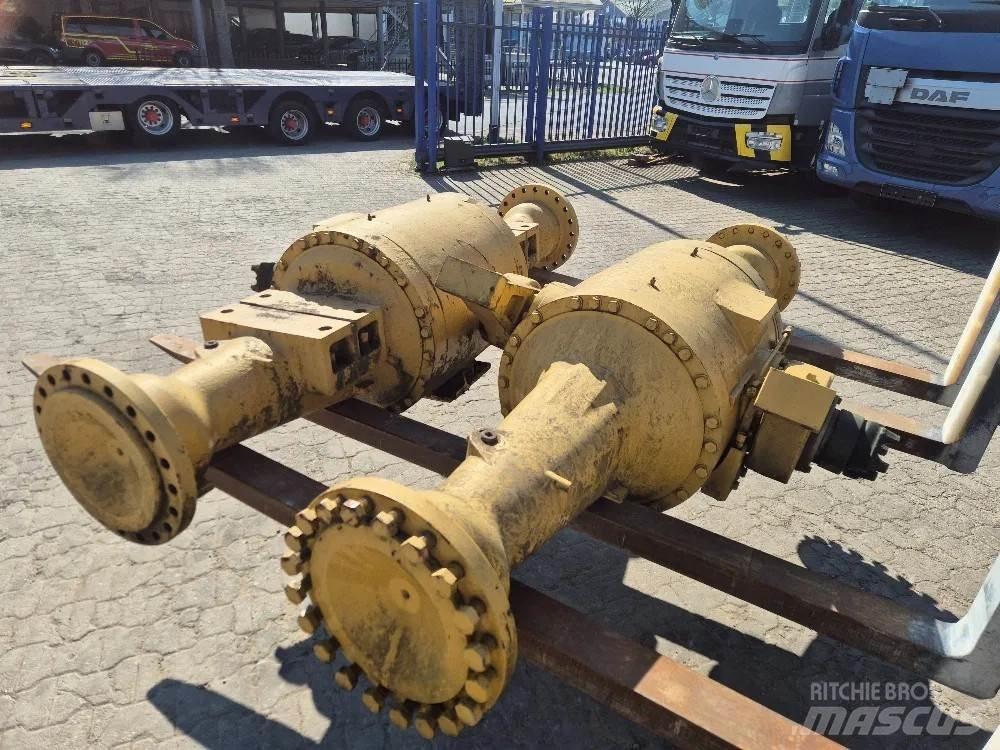 CAT 966G Kolesni nakladalci