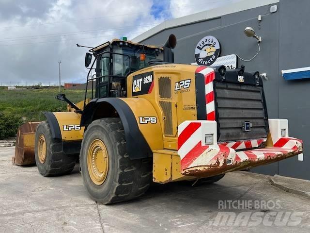 CAT 982 M Kolesni nakladalci