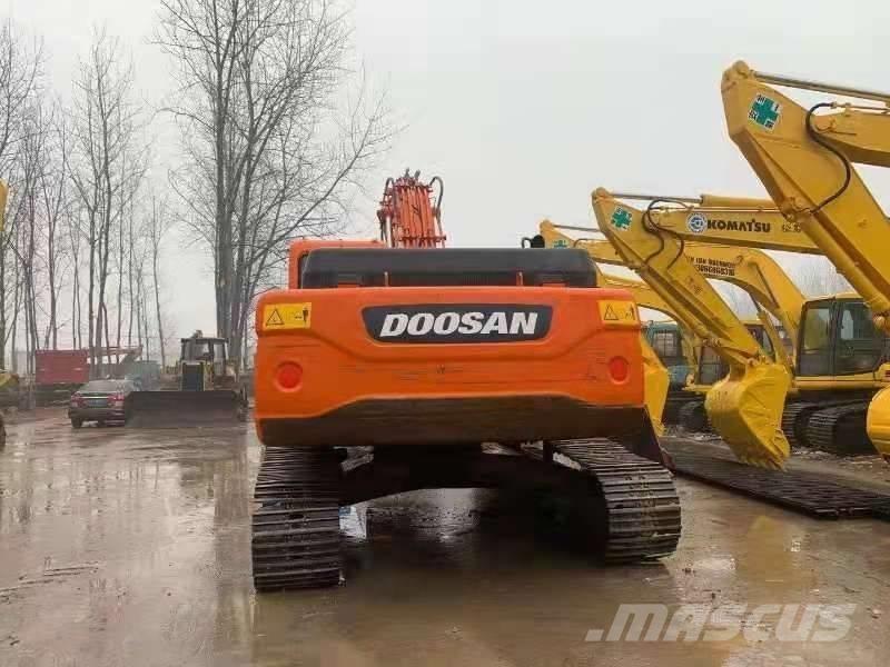 Doosan DX300LC Bagri goseničarji