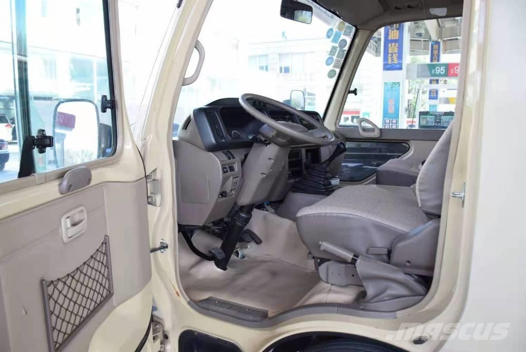 Toyota Coaster Medkrajevni avtobusi