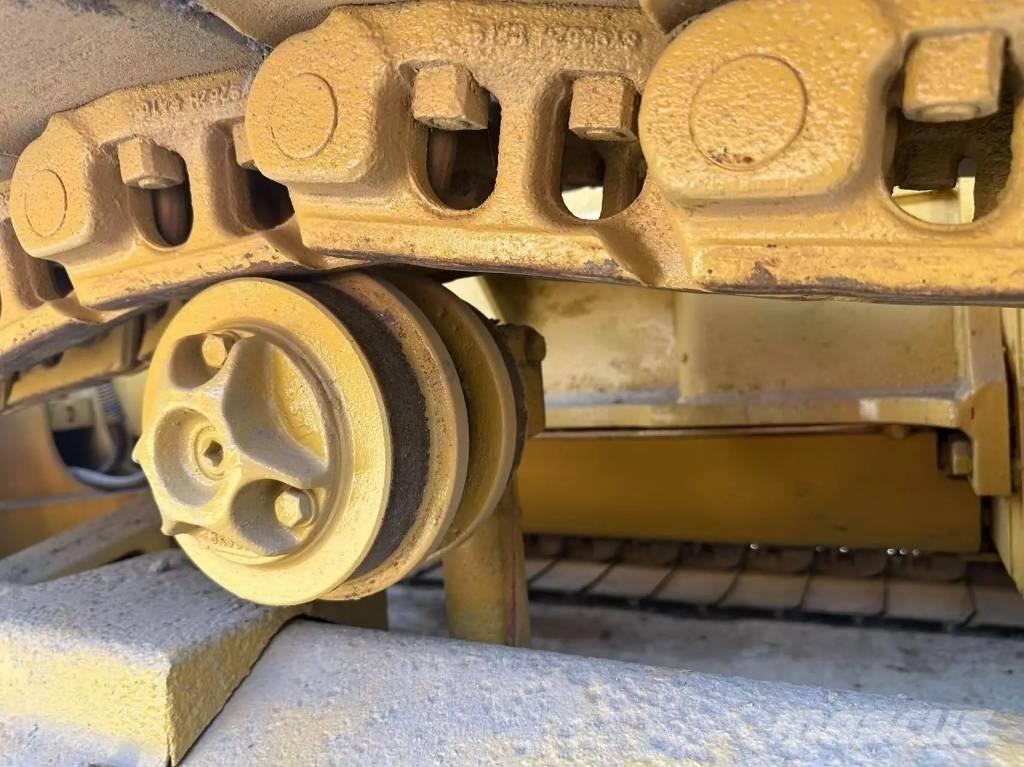 CAT D5C Buldožerji goseničarji