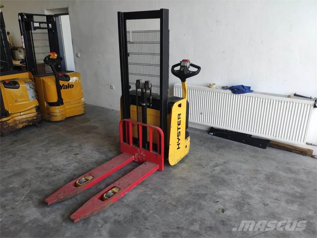Hyster S1.0E Samopogonski ročni viličarji