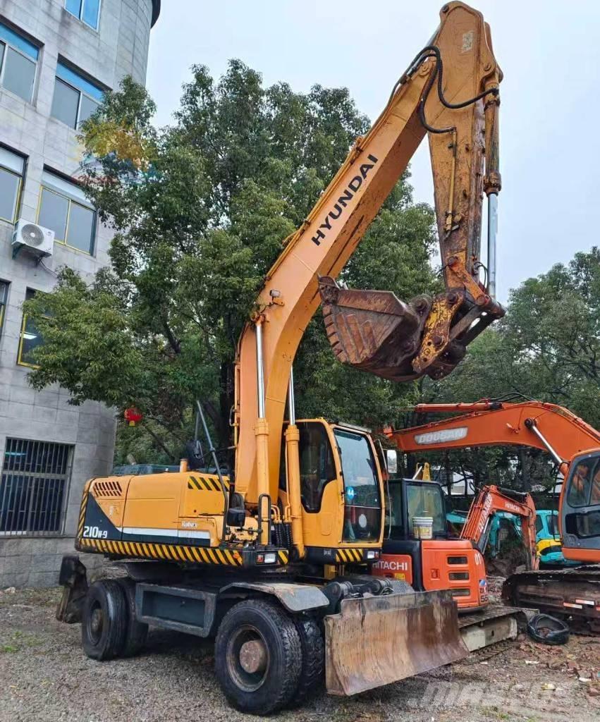 Hyundai r210w-9 Bagri na kolesih
