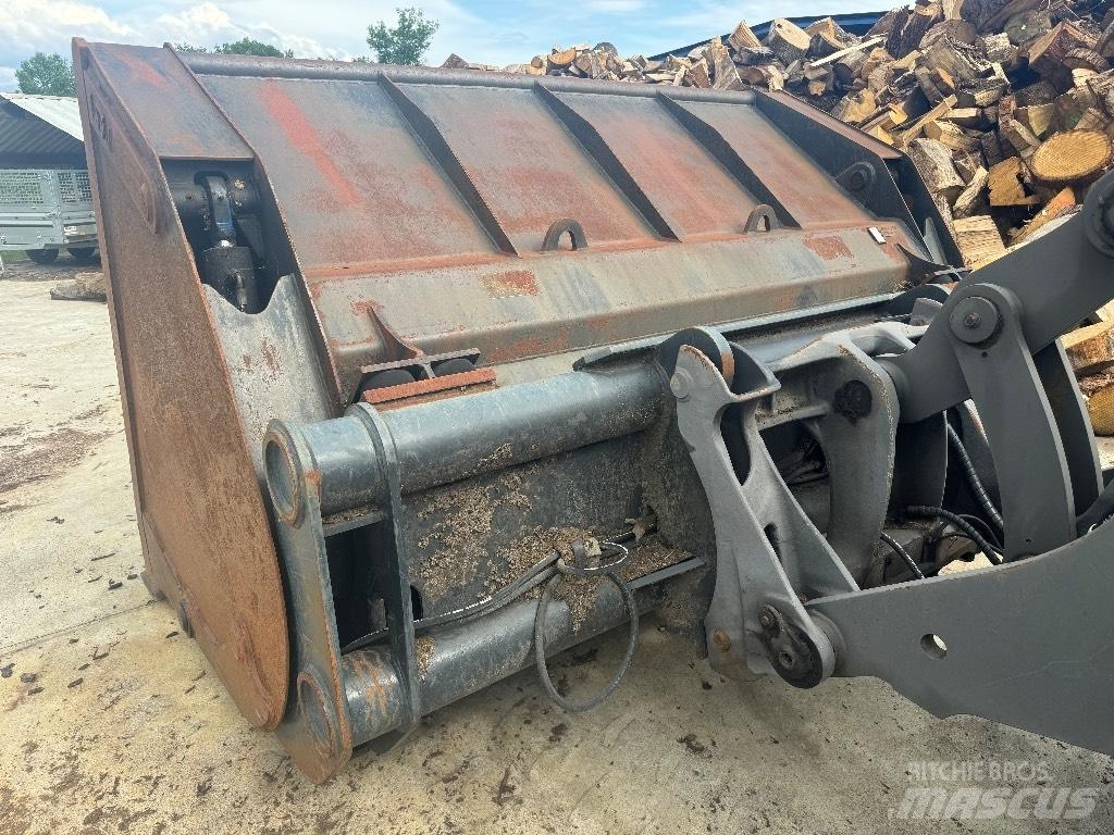 Volvo L 90 H Kolesni nakladalci