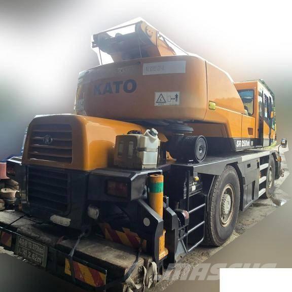 Kato KR 25 H V-3 Avtodvigala