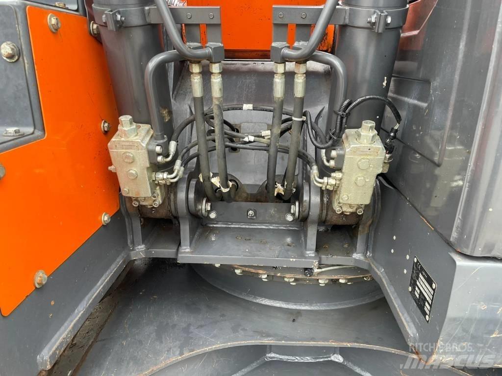Doosan DX 140 LCR Bagri goseničarji