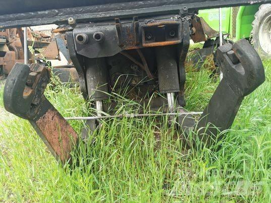 Valtra T 151 WOM Boom in dipper roke