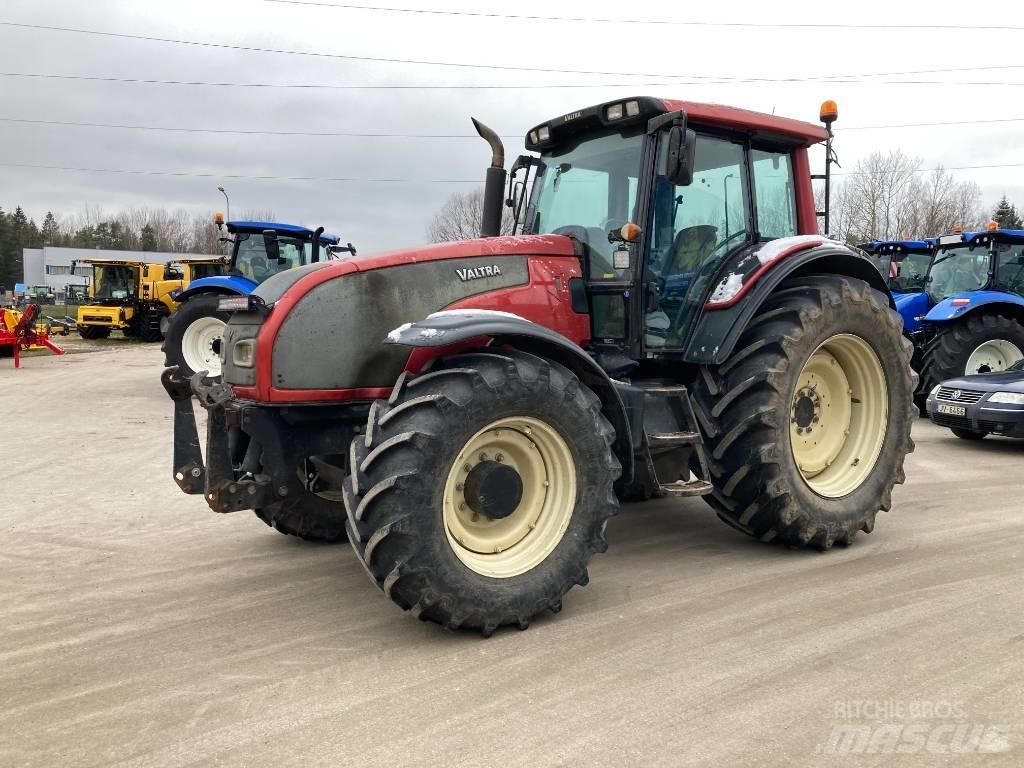 Valtra T 191 Traktorji