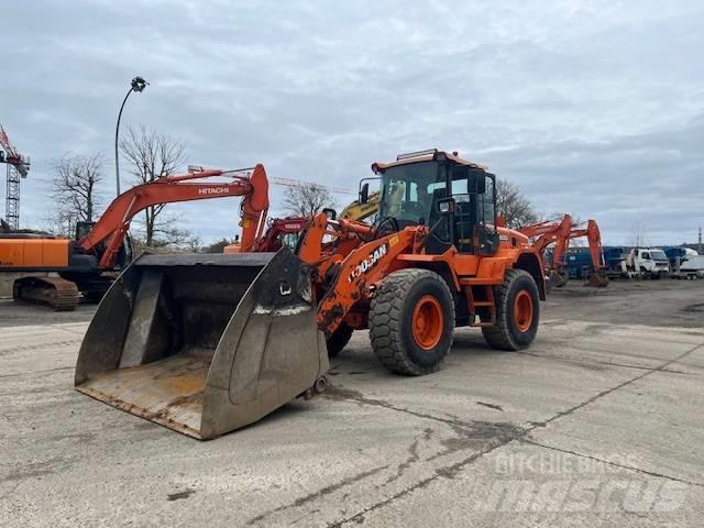 Doosan DL 200 Kolesni nakladalci