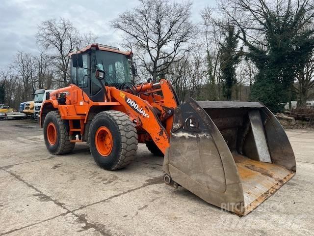 Doosan DL 200 Kolesni nakladalci