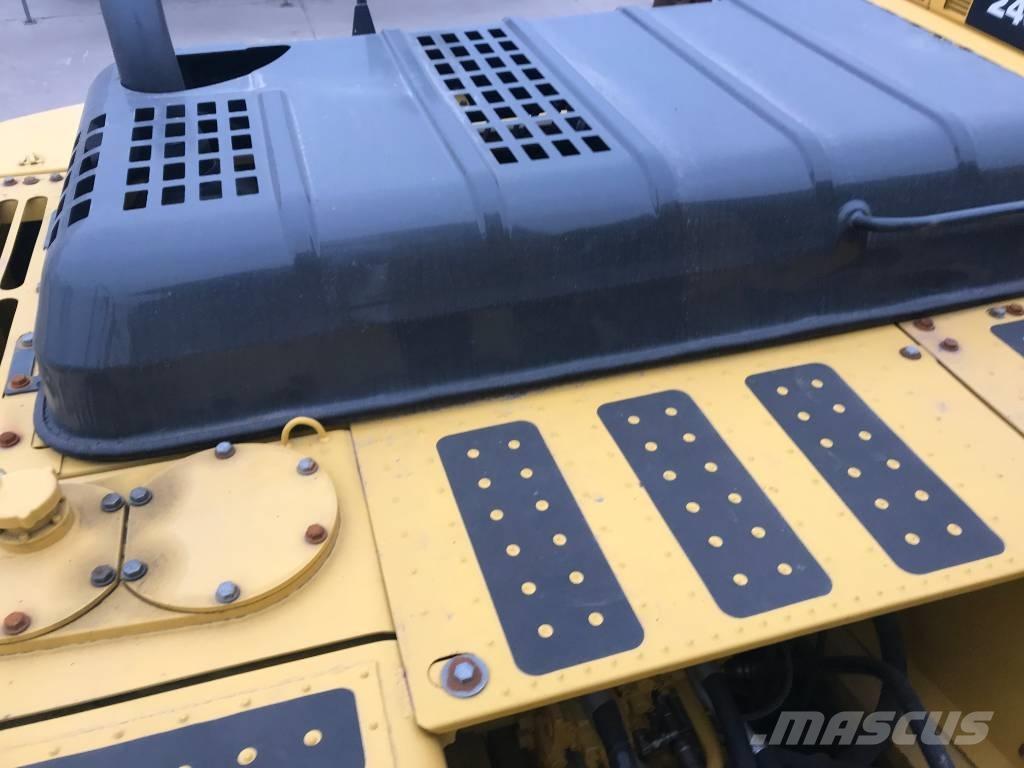 Komatsu PC 220-8 Bagri goseničarji
