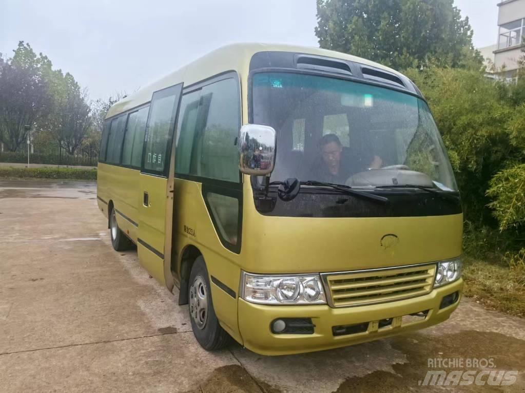 Toyota Coaster Medkrajevni avtobusi
