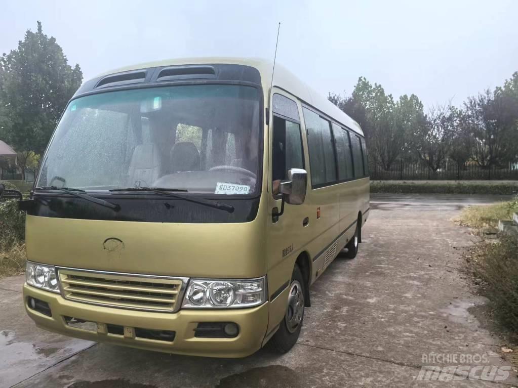 Toyota Coaster Medkrajevni avtobusi