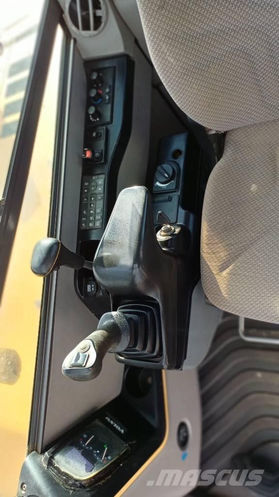 Volvo ECR88D Midi bagri 7t – 12t