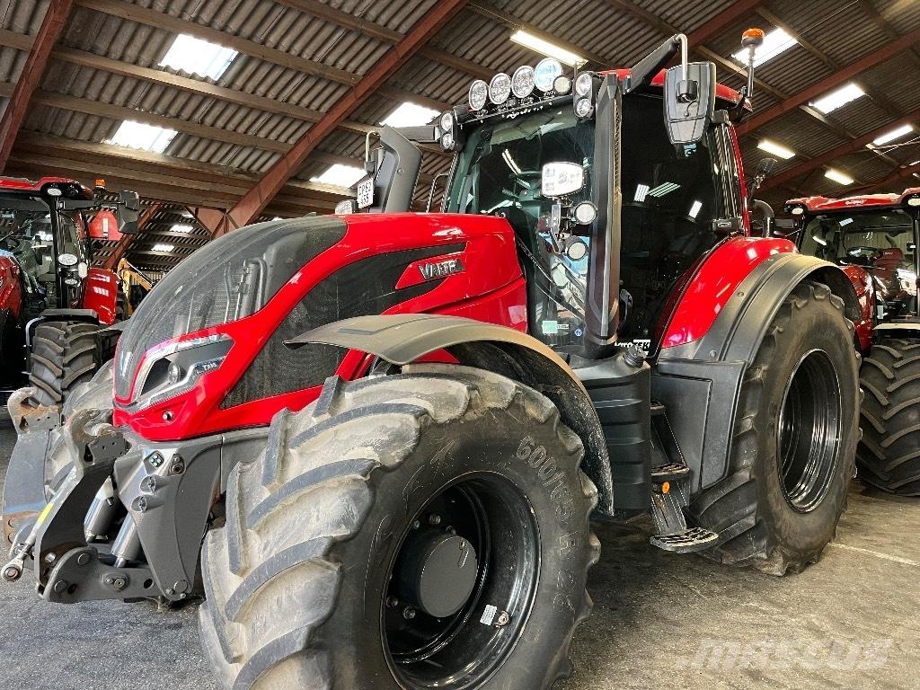 Valtra T235 Traktorji