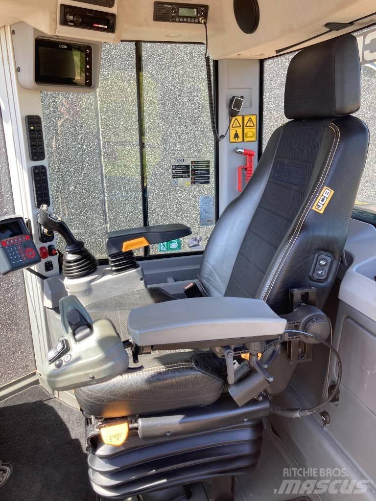 JCB 437 HT HL Kolesni nakladalci