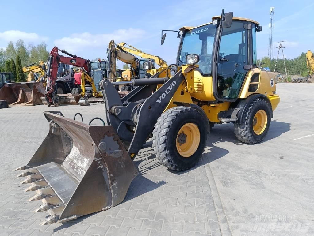 Volvo L 25 F Kolesni nakladalci