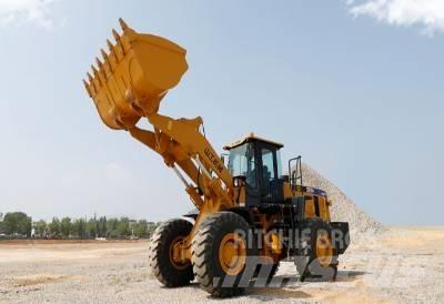 CAT 668D Kolesni nakladalci